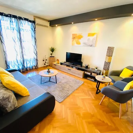 Lucija Apartman *