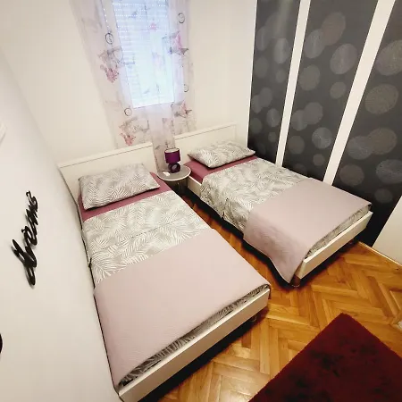 Lucija Apartamento